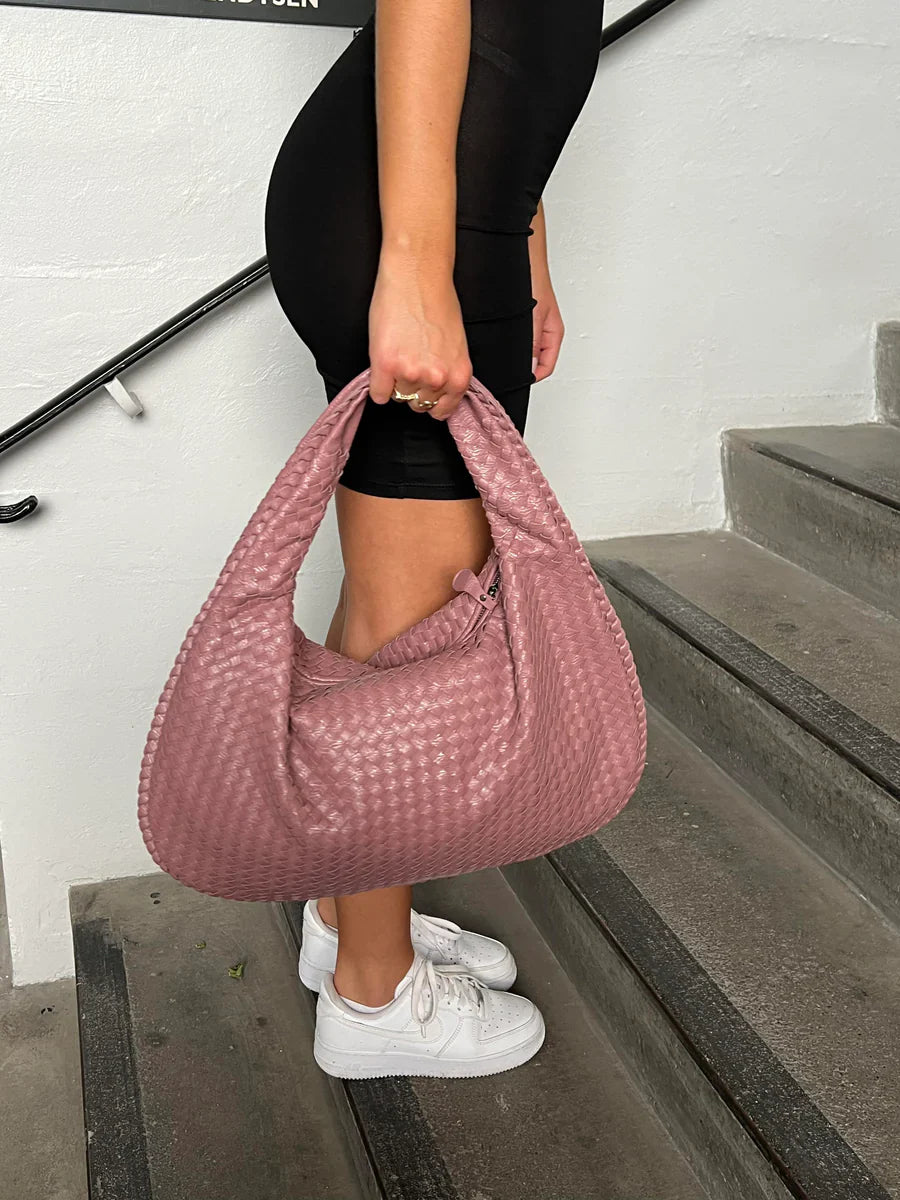 UrbanStyle™ - Die perfekte Tasche für den täglichen Begleiter mit Stil und Funktionalität.