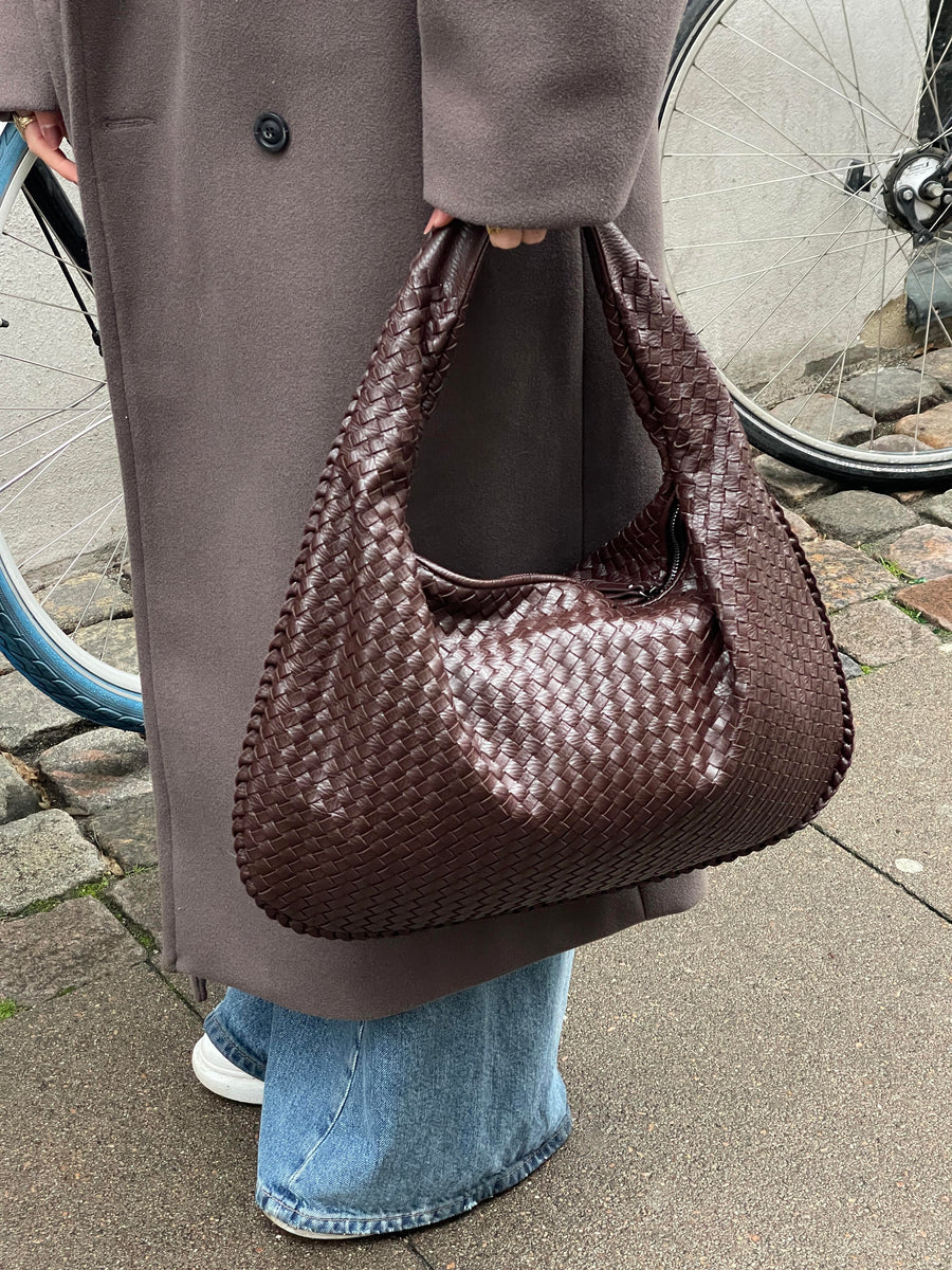 UrbanStyle™ - Die perfekte Tasche für den täglichen Begleiter mit Stil und Funktionalität.