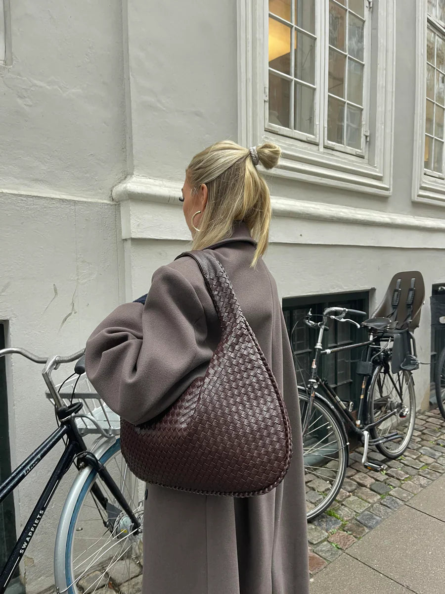 UrbanStyle™ - Die perfekte Tasche für den täglichen Begleiter mit Stil und Funktionalität.