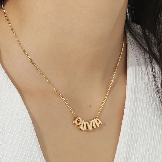 BubbleCharm™ Name Necklace - Personalisierte Halskette für jeden Stil.